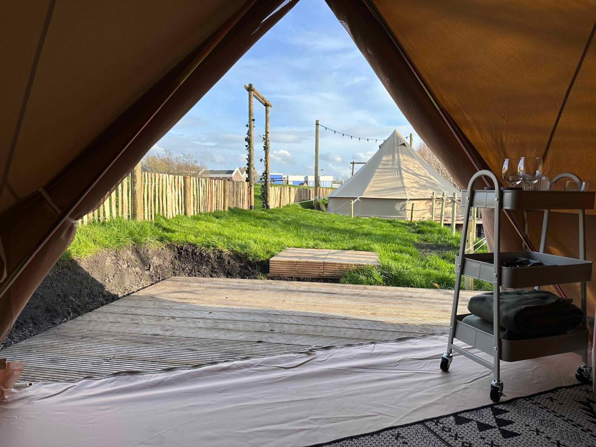 Glamping De Hof Van Eeden Warmond Экстерьер фото
