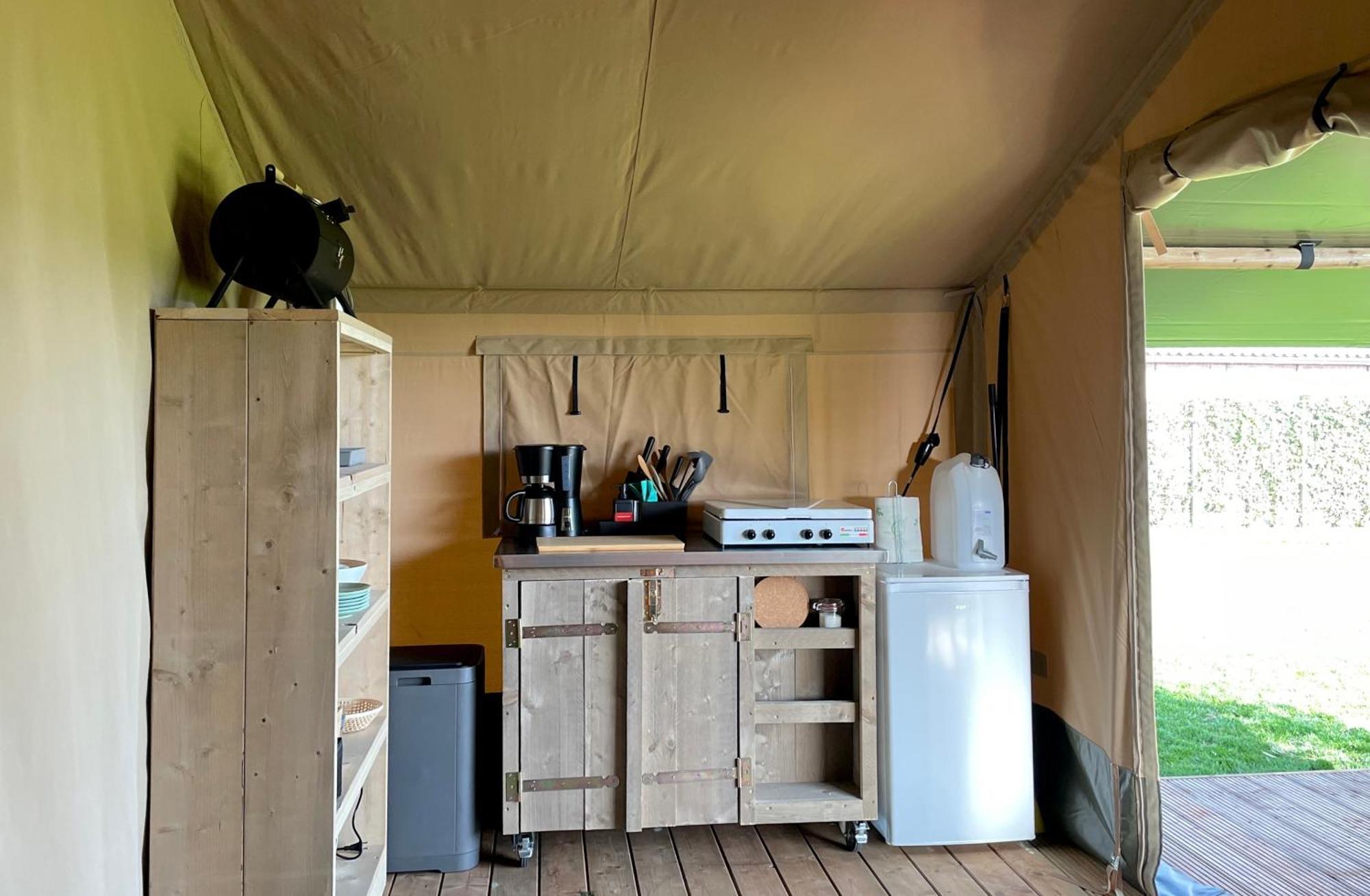 Glamping De Hof Van Eeden Warmond Экстерьер фото