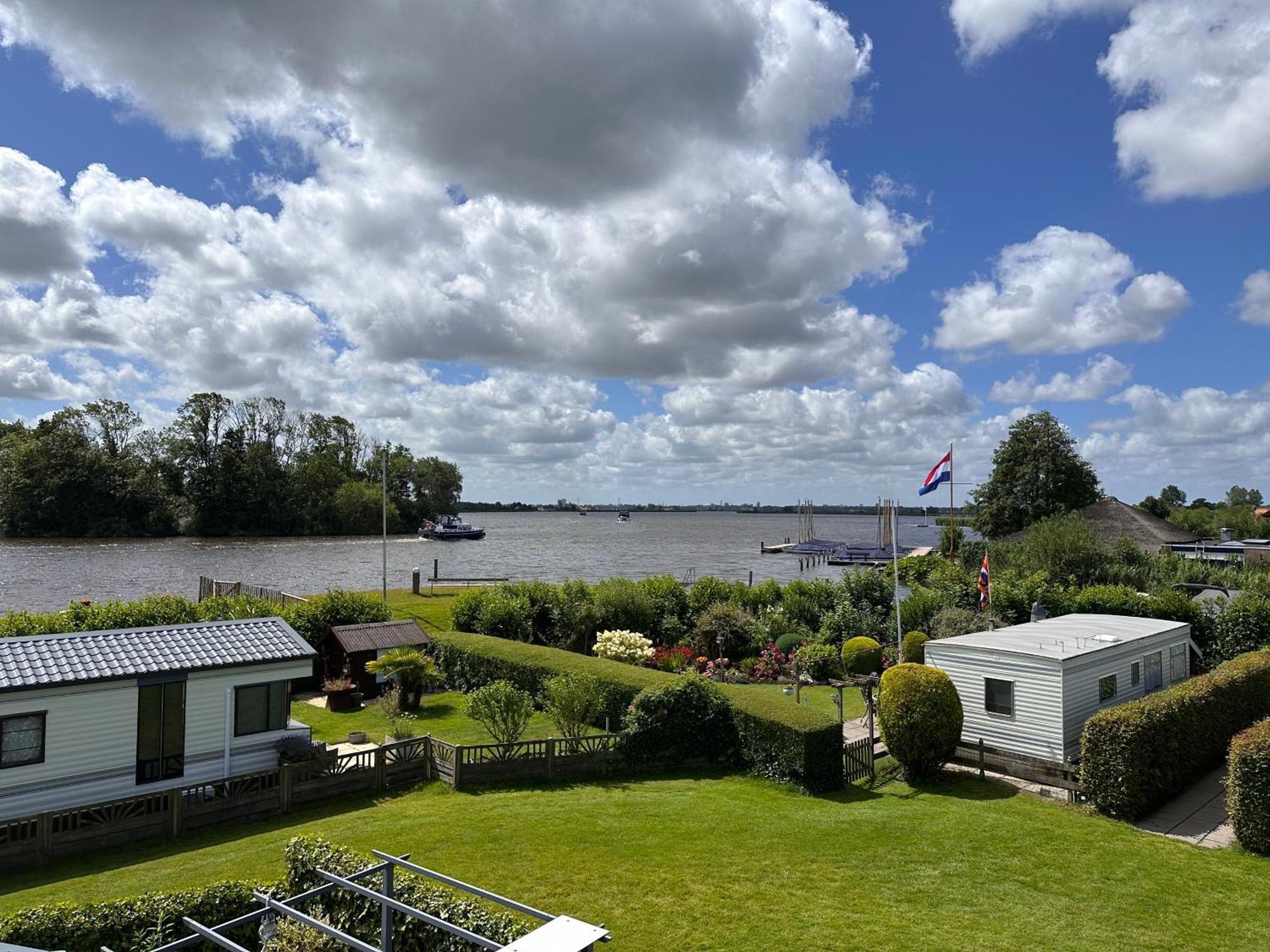 Glamping De Hof Van Eeden Warmond Экстерьер фото